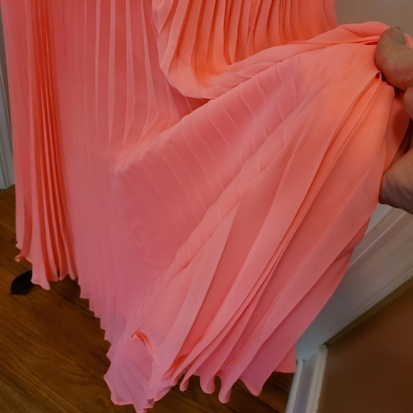 NWT Laundry by Shelli Segal Pleated Dress 10 - Picture 10 of 14